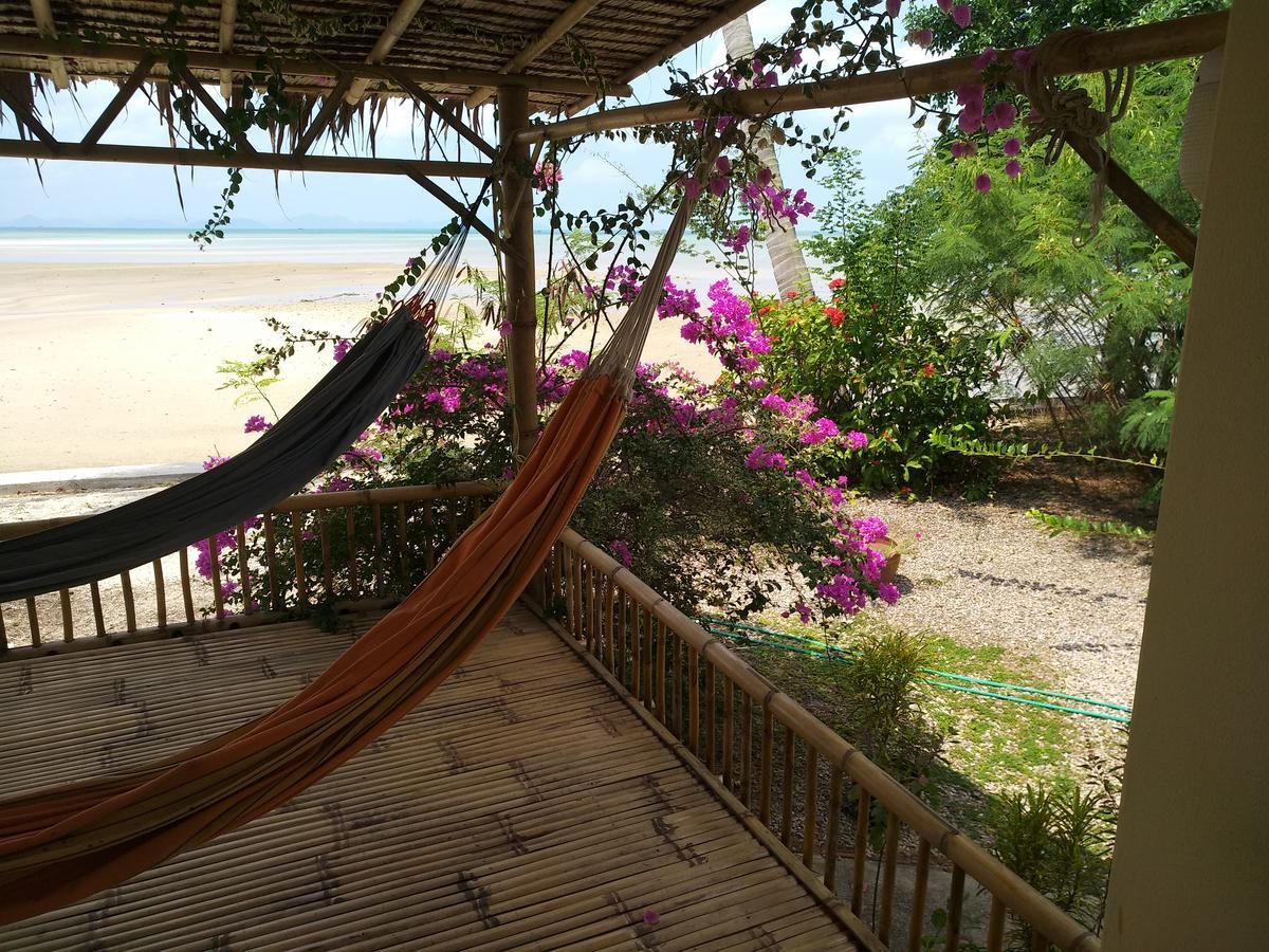 Right On The Beach House Villa Taling Ngam Beach Exteriör bild