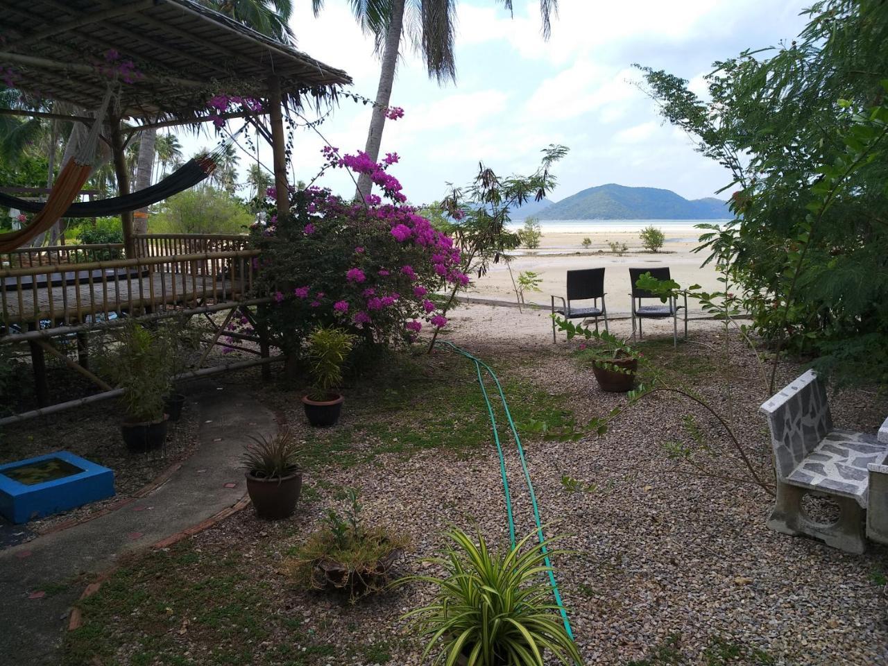 Right On The Beach House Villa Taling Ngam Beach Exteriör bild