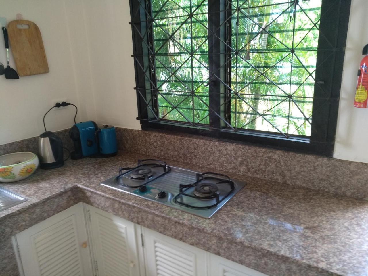 Right On The Beach House Villa Taling Ngam Beach Exteriör bild